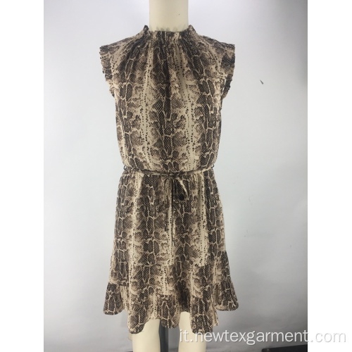 abito da donna con collo smocking stampato serpente moda